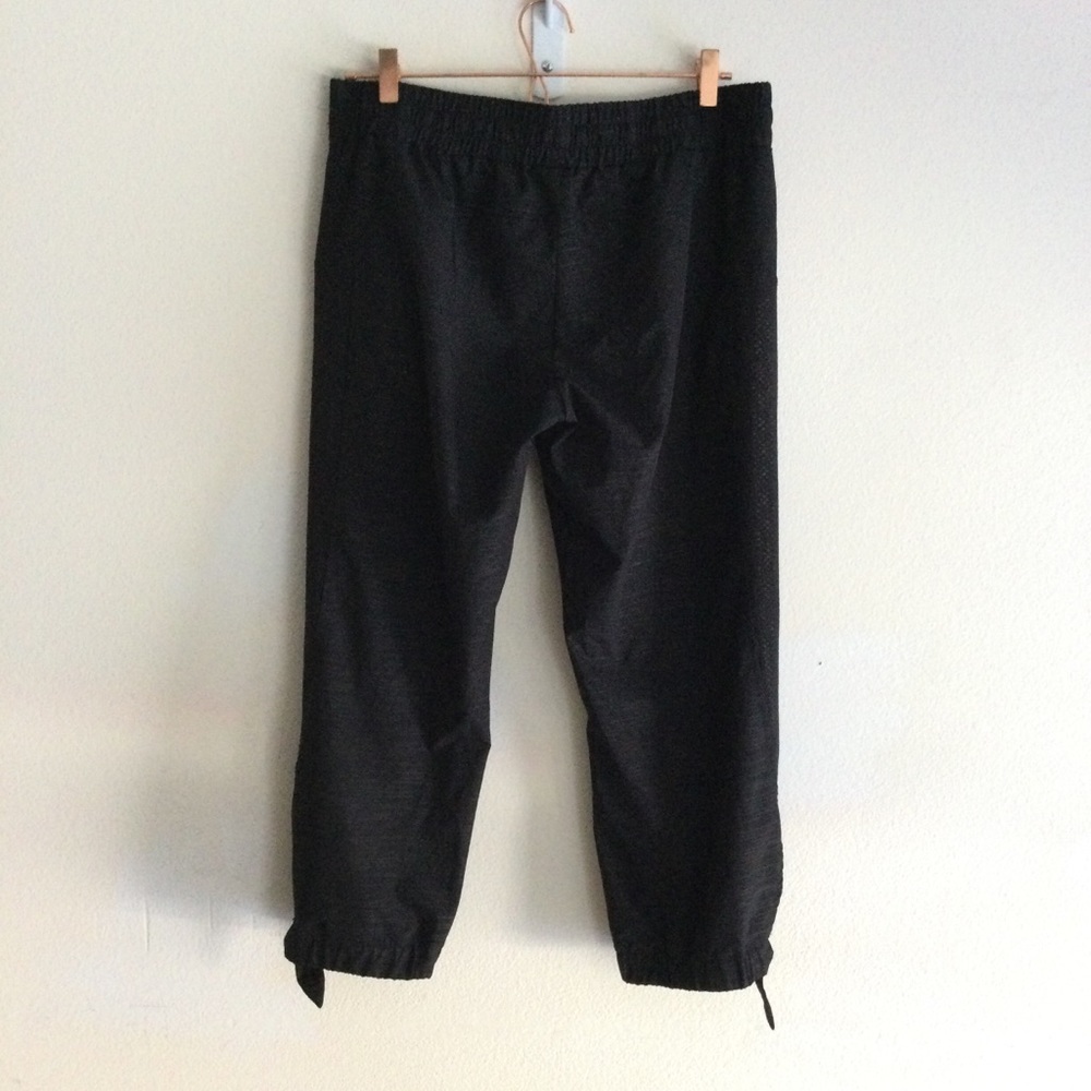 LORNA JANE Balance Active Tie 3/4 Crop Pant Black Sz Large - Picture 10 of 15
